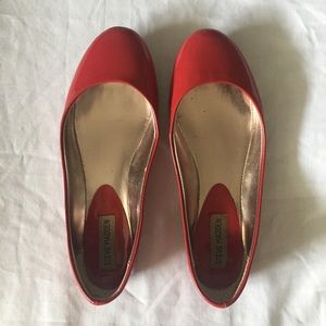 Red patent leather flats ❤️